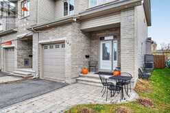 147 WHISPERING WINDS WAY | Ottawa Ontario | Slide Image Three