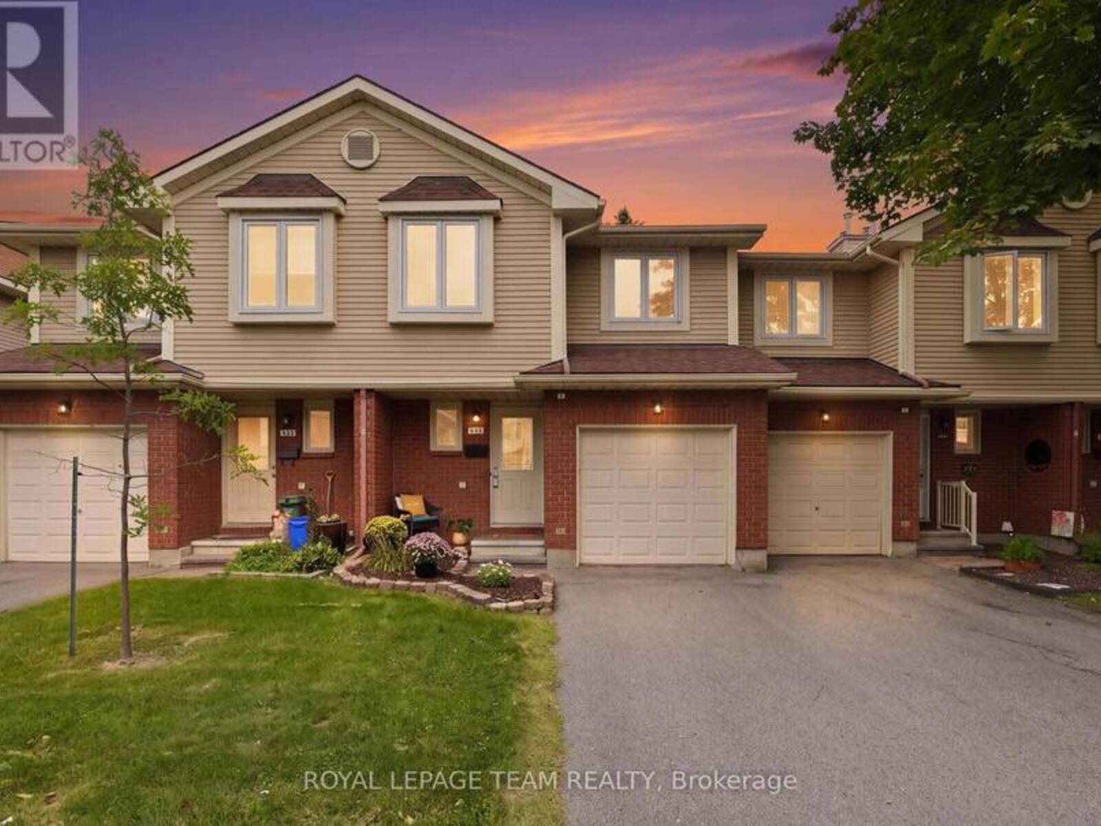 304 VALADE CRESCENT, Ottawa, Ontario K4A 2X3