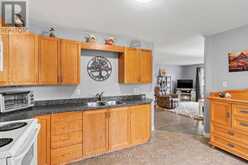 25 ELMSLEY STREET S | Smiths Falls Ontario | Slide Image Eight