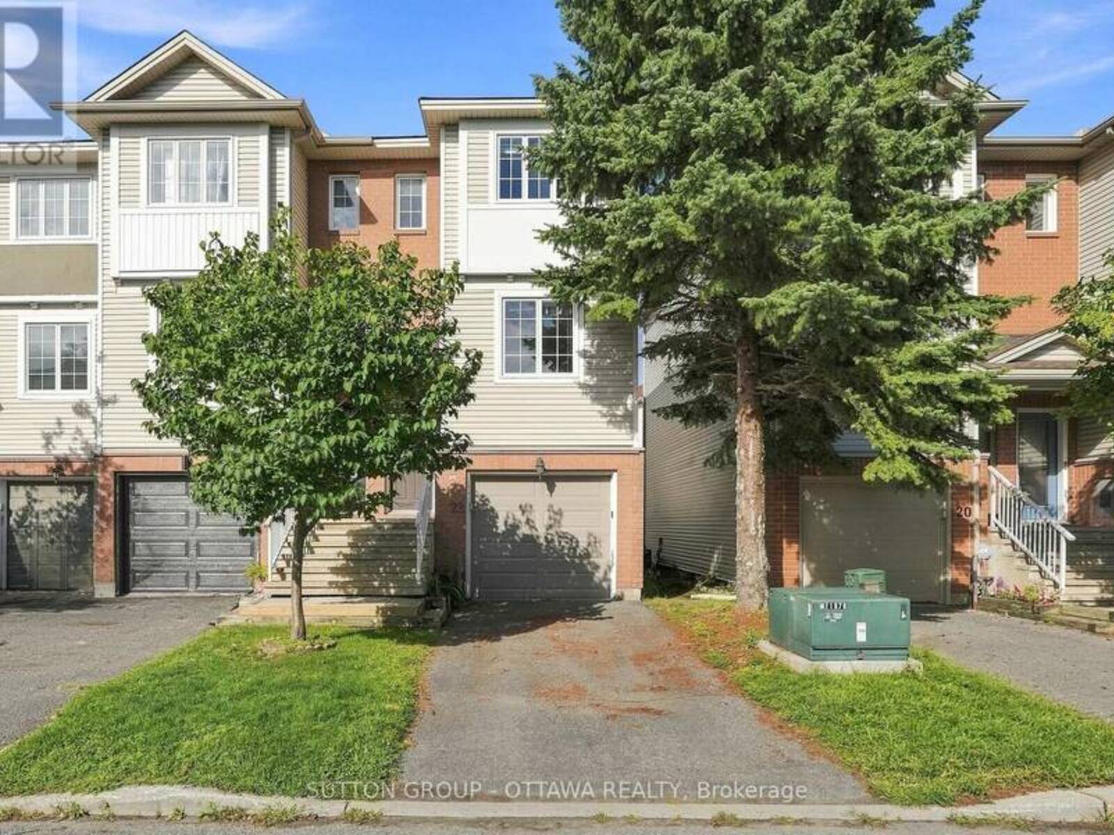 22 MANHATTAN CRESCENT, Ottawa, Ontario K2C 4B4