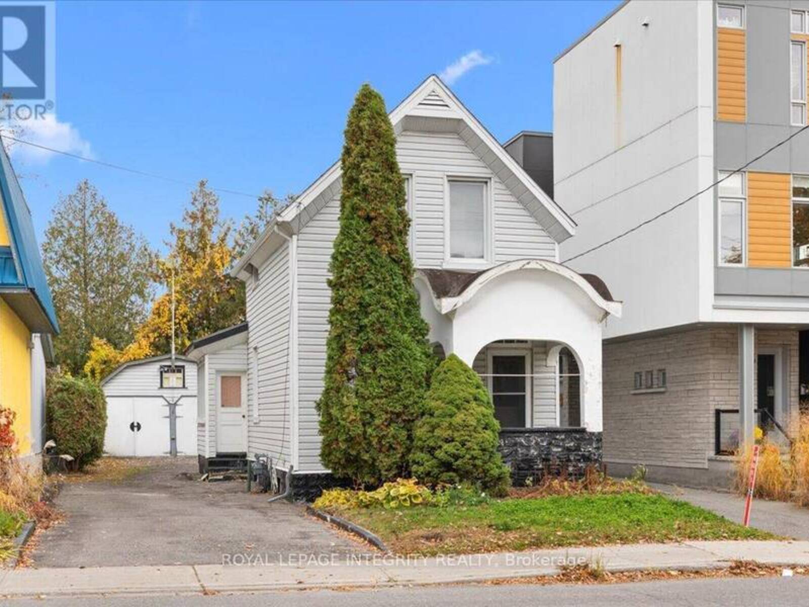 310 HINCHEY AVENUE, Ottawa, Ontario K1Y 1M2