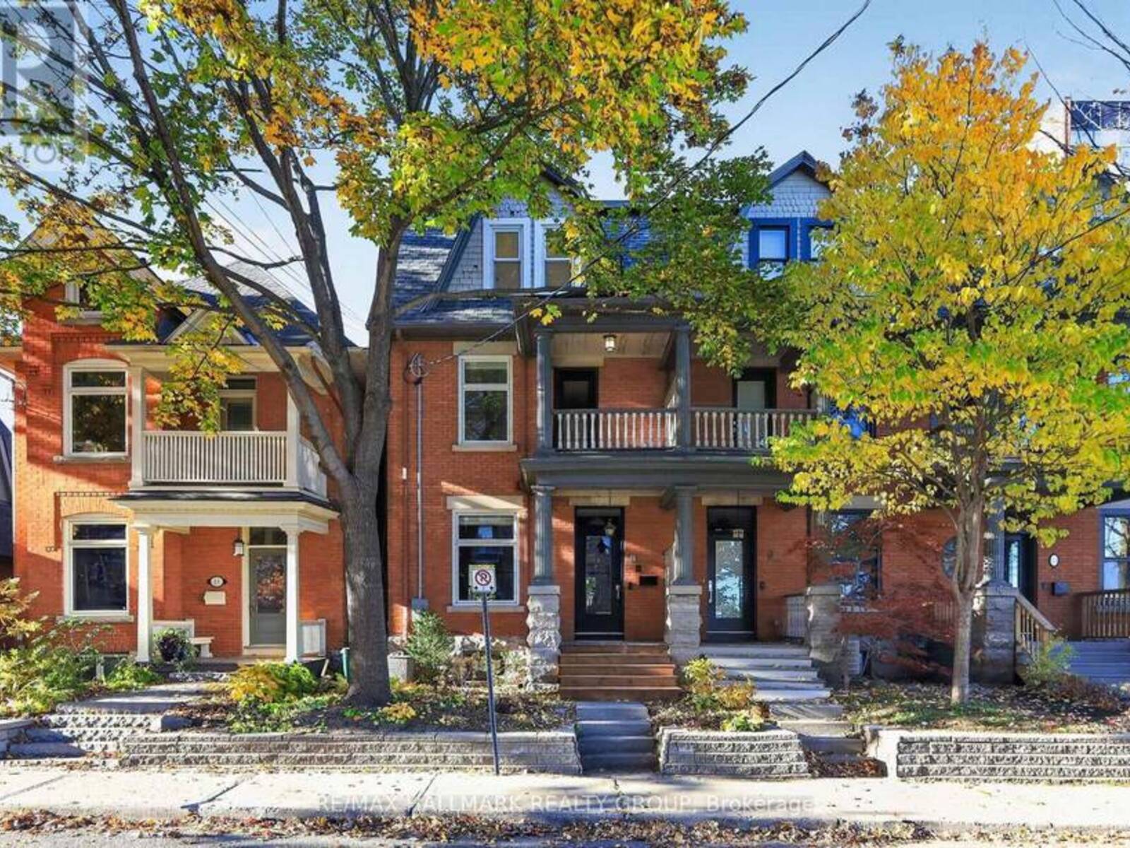 11 THIRD AVENUE, Ottawa, Ontario K1S 2J5