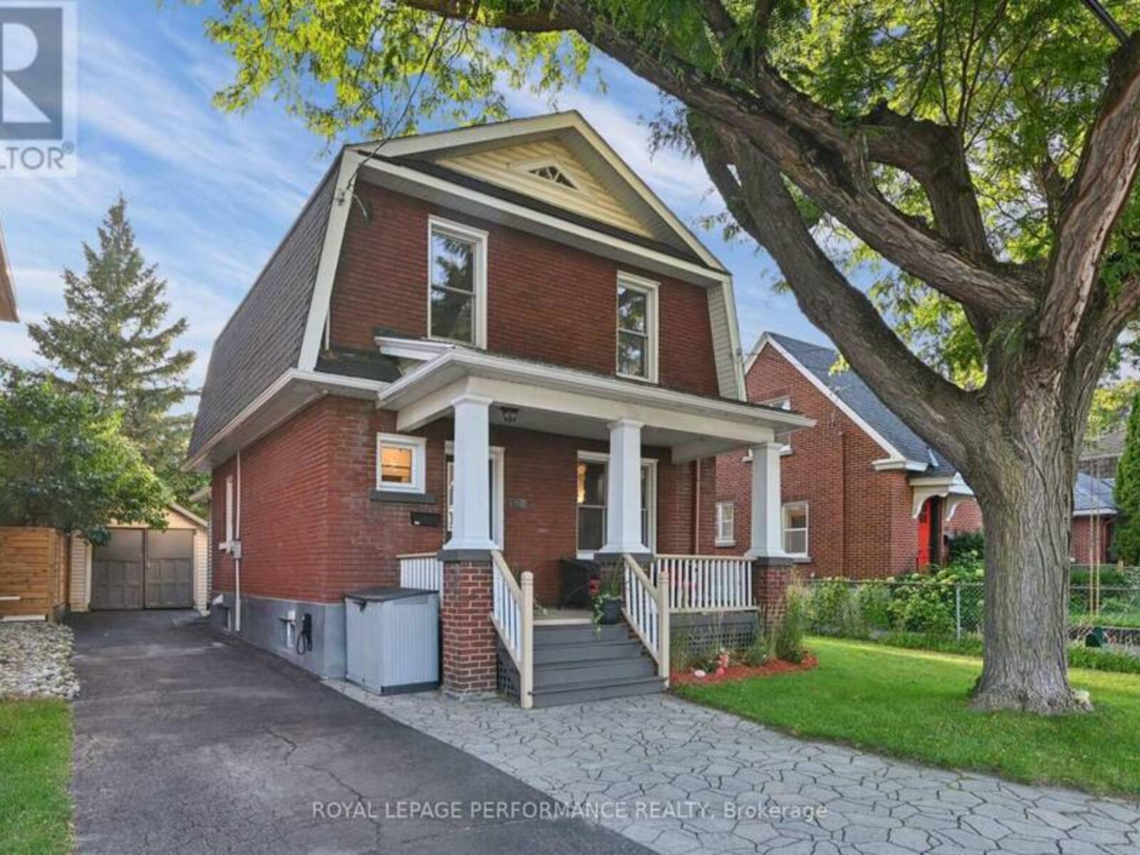 52 MARLOWE CRESCENT, Ottawa, Ontario K1S 1H6