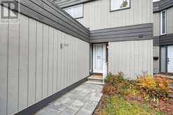 23 - 52 COMPATA WAY | Ottawa Ontario | Slide Image Two