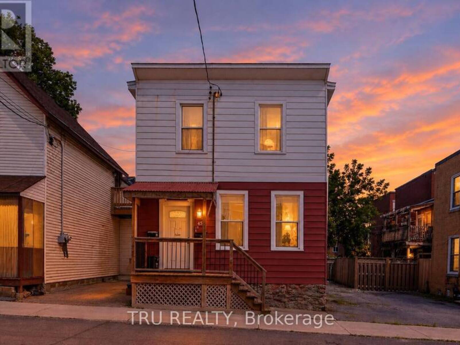 45 BELL STREET N, Ottawa, Ontario K1R 7C5