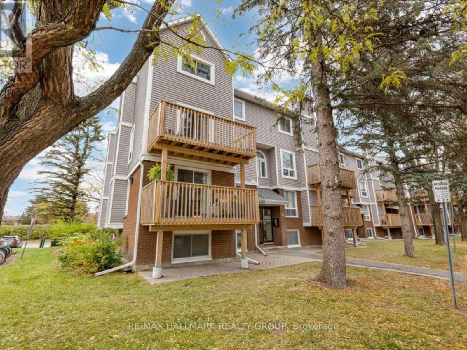 1 - 400 FENERTY COURT, Ottawa, Ontario K2L 3A9