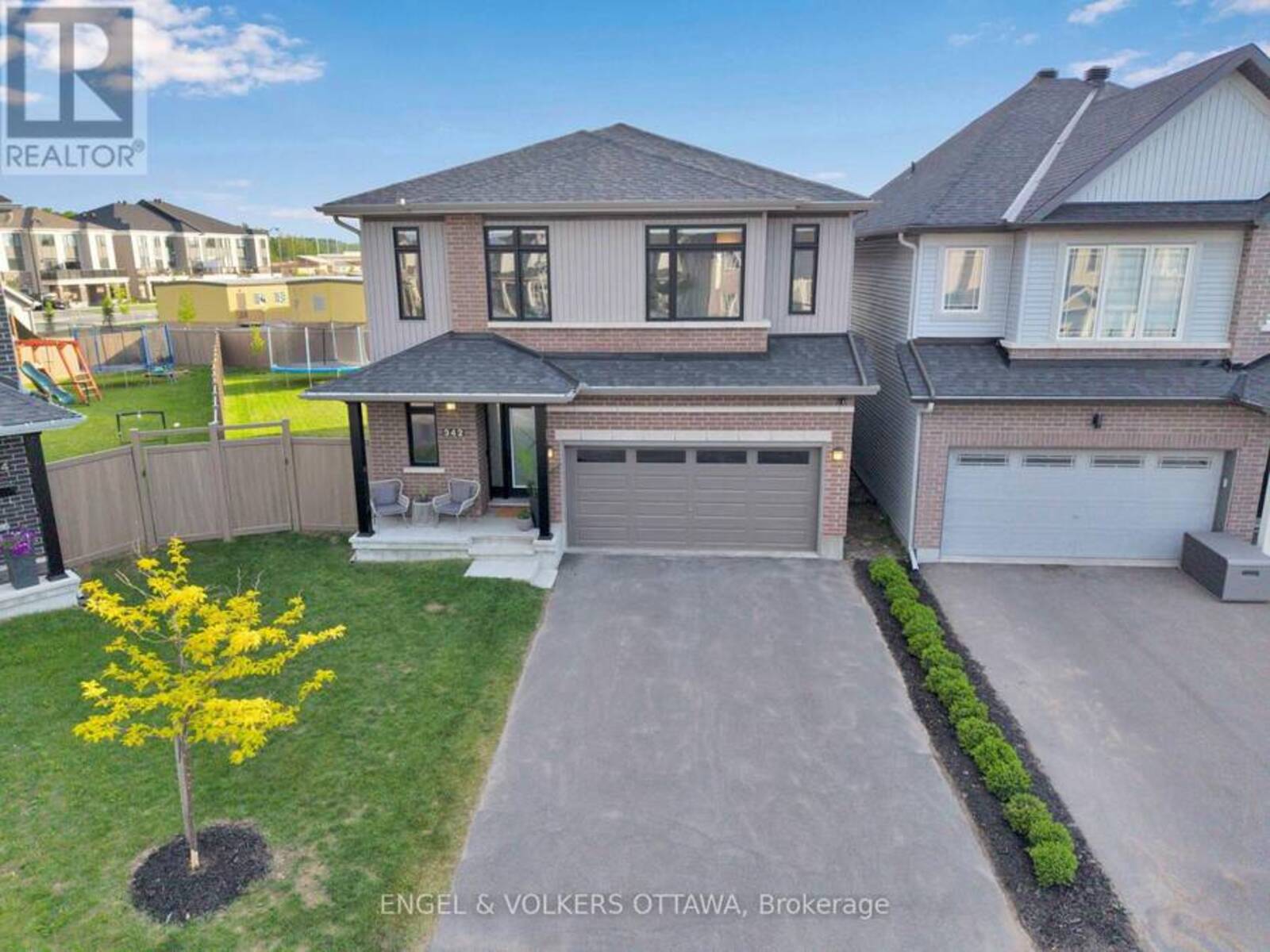 342 FINIAL WAY, Ottawa, Ontario K2J 6V9