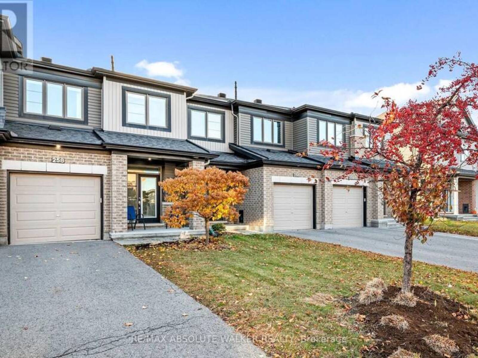 258 YELLOWCRESS WAY, Ottawa, Ontario K4A 1C2