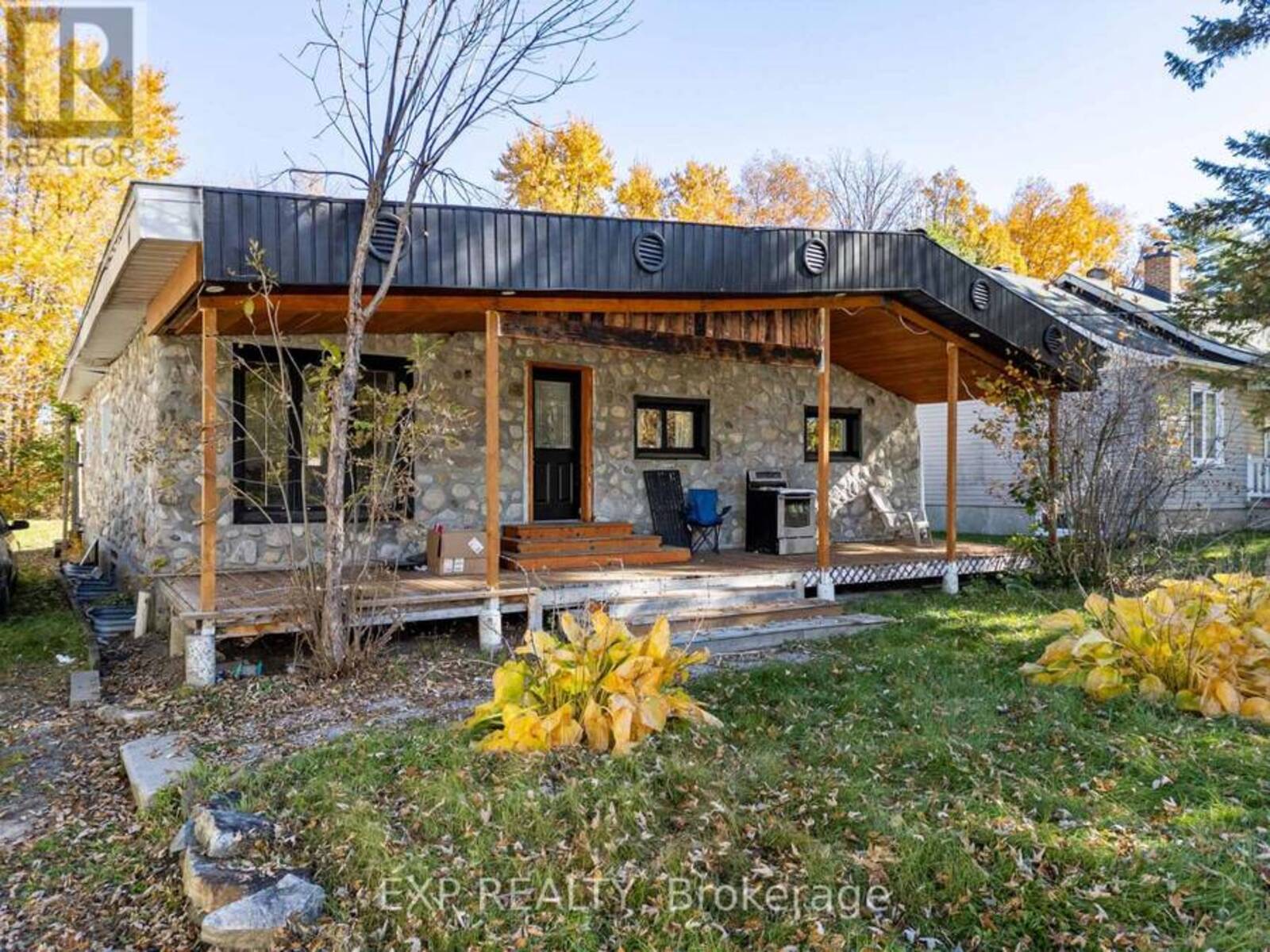 1089 ARMSTRONG ROAD, Ottawa, Ontario K4C 1A5