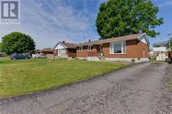 246 BASSWOOD AVENUE | Renfrew Ontario | Slide Image Six