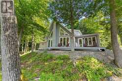 125 CLEM TRAIL | Westmeath Ontario | Slide Image One