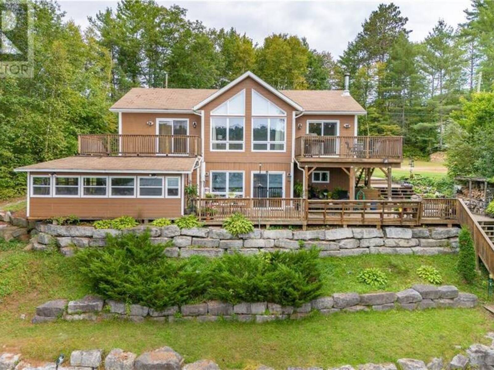 26 CLARK'S LANDING LANE, Chalk River, Ontario K0J 1J0