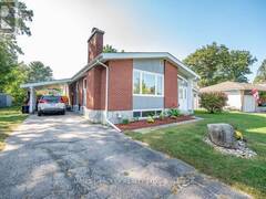 18 CLAREMOUNT ROAD Deep River Ontario, K0J 1P0