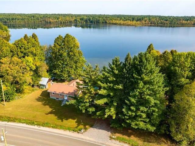 690 FERGUSON LAKE ROAD Calabogie Ontario, K7V 3Z7