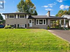 320 PATRICIA AVENUE Pembroke Ontario, K8A 2C2