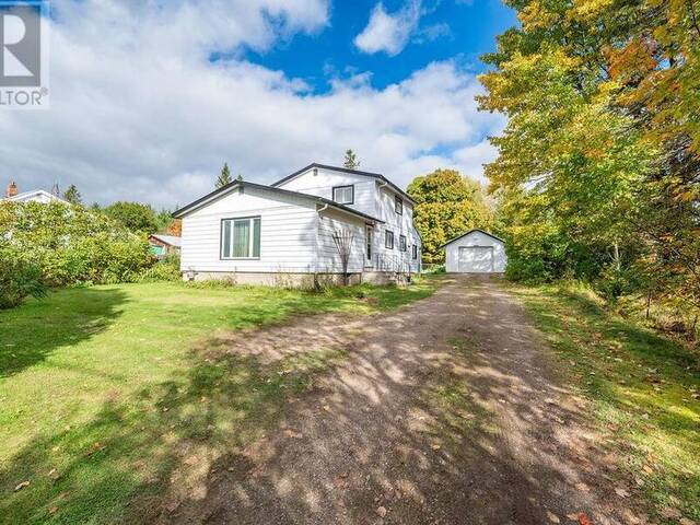 32552 HIGHWAY 17 HIGHWAY Laurentian Hills Ontario, K0J 1P0