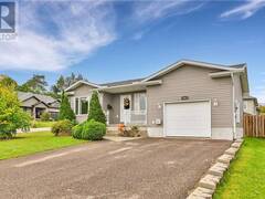 91 HARAMIS DRIVE Renfrew Ontario, K7V 4M4