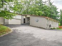 17 HARRIS CRESCENT Whitewater Region Ontario, K0J 1C0