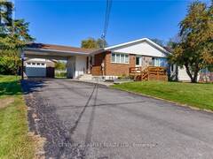 8 DIXON STREET Cobden Ontario, K0J 1K0