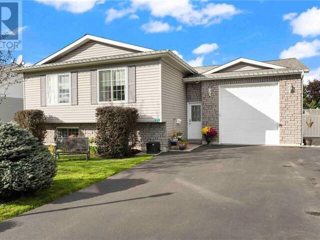 181 D'YOUVILLE DRIVE Pembroke Ontario, K8A 8R5