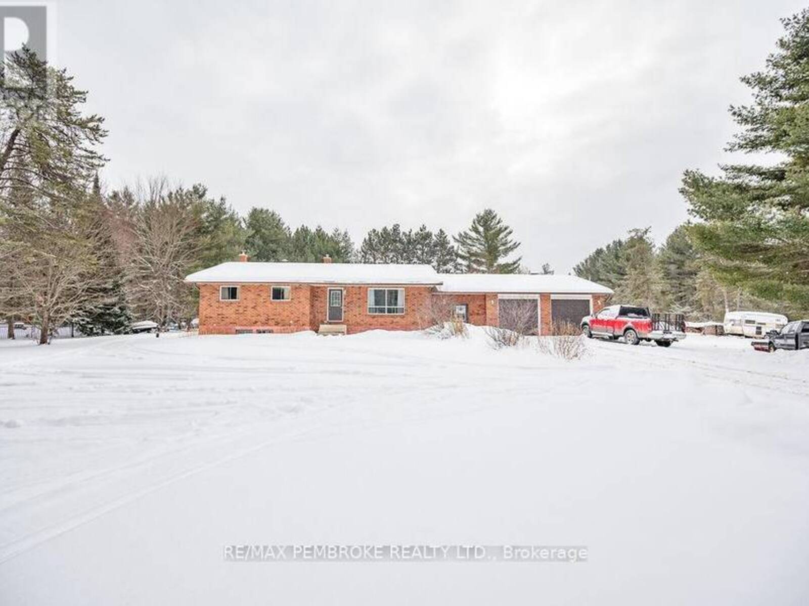 593 AIRPORT ROAD, Petawawa, Ontario K8A 6W7