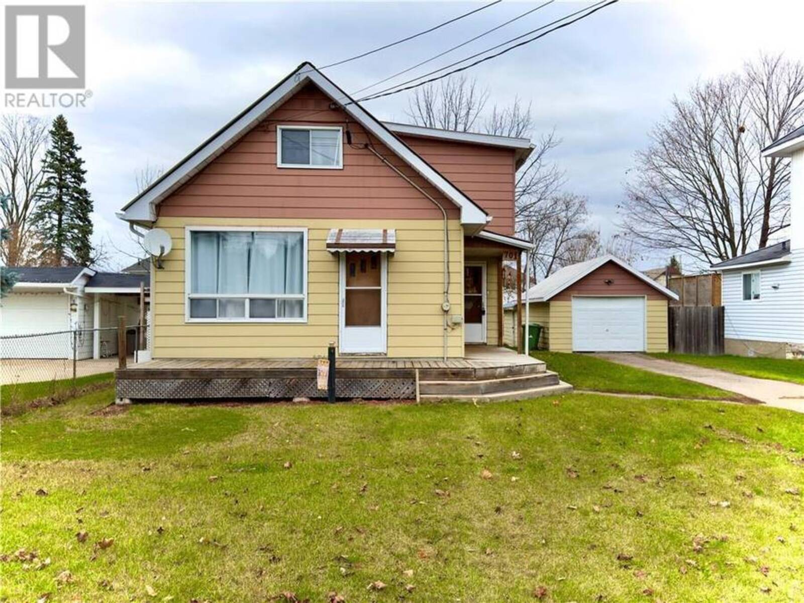 701 FISCHER STREET, Pembroke, Ontario K8A 6K4