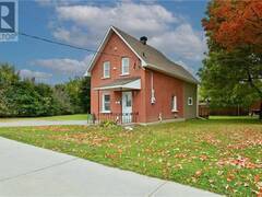 24 MUNROE AVENUE E Renfrew Ontario, K7V 3J8