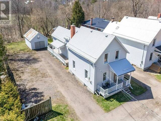 414 MOFFAT STREET Pembroke Ontario, K8A 3X9