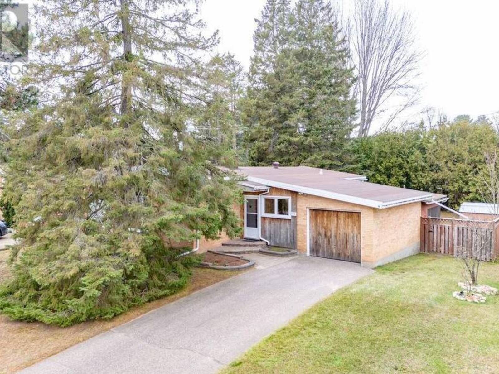 83 FRONTENAC CRESCENT, Deep River, Ontario K0J 1P0