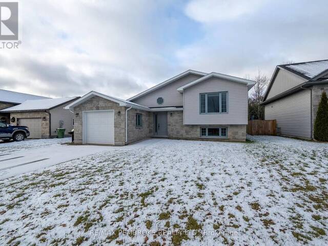 505 GARDNER CRESCENT Petawawa Ontario, K8H 0C4