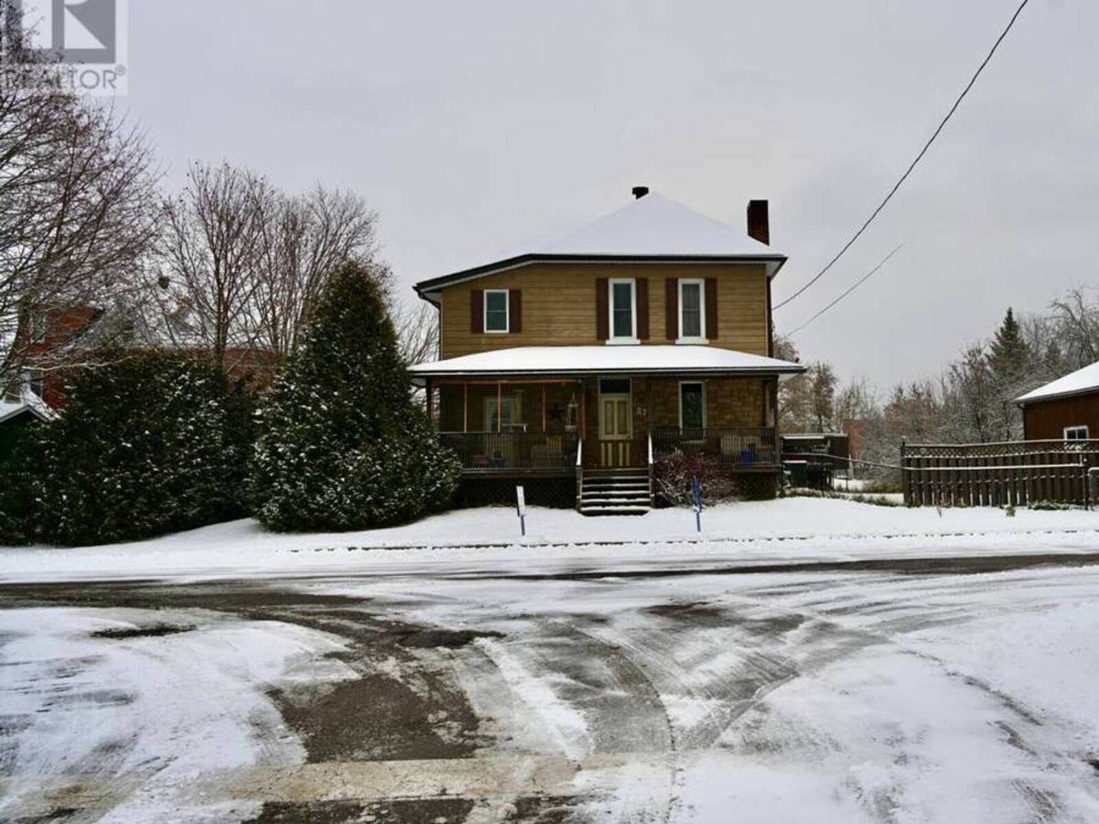 27 MEADOW STREET, Cobden, Ontario K0J 1K0