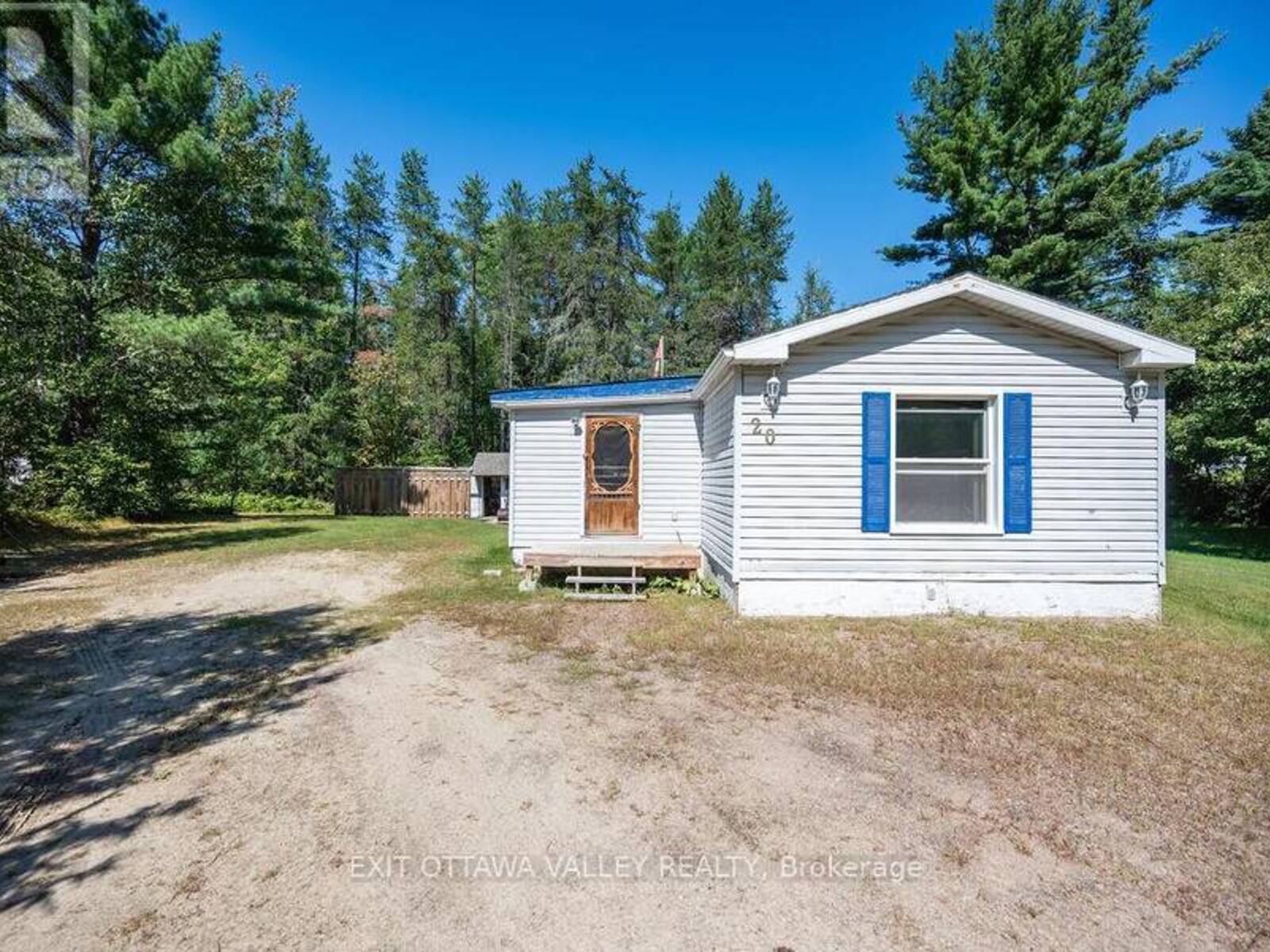 20 HUNTERS RUN LANE, Laurentian Hills, Ontario K0J 1J0