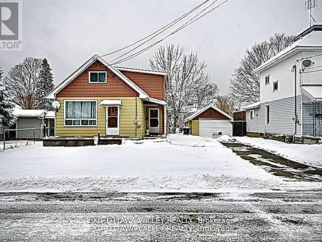 701 FISCHER STREET Pembroke Ontario, K8A 6K4