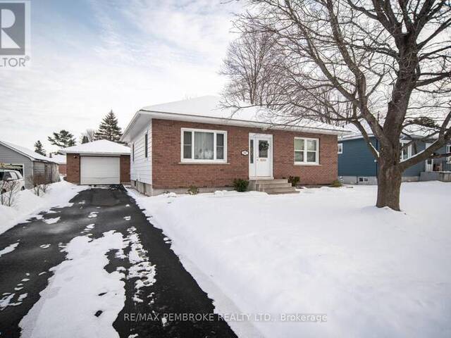 341 PERREAULT STREET W Pembroke Ontario, K8A 1Z4