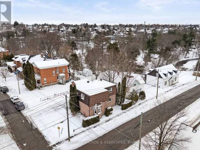 363 MOFFAT STREET Pembroke Ontario, K8A 3X8