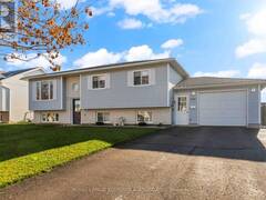 611 MOSS DRIVE Pembroke Ontario, K8A 3Y8