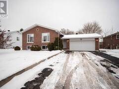 523 O'BRIEN STREET Pembroke Ontario, K8A 8E6