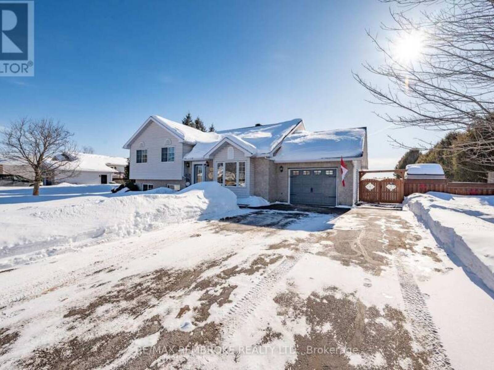 165 PLEASANT VIEW DRIVE, Pembroke, Ontario K8B 1B8