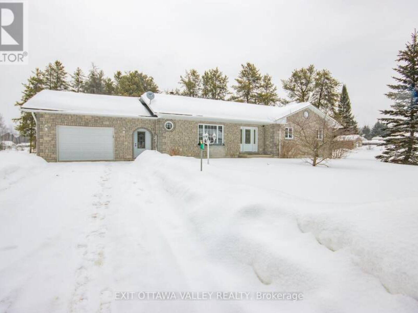 70 SPRUCEDALE AVENUE, Madawaska Valley, Ontario K0J 1B0