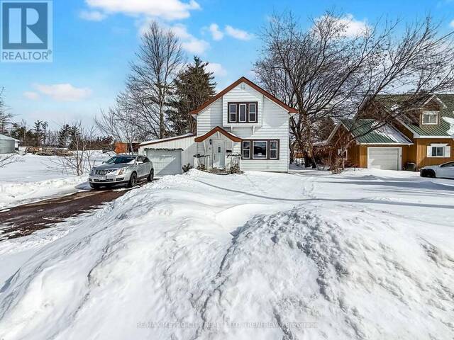 62 PEMBROKE STREET Cobden Ontario, K0J 1K0 - 3 Bedrooms Waterfront Home For sale