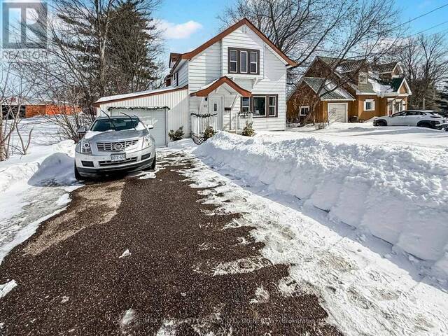 62 PEMBROKE STREET Cobden Ontario, K0J 1K0 - 3 Bedrooms Waterfront Home For sale