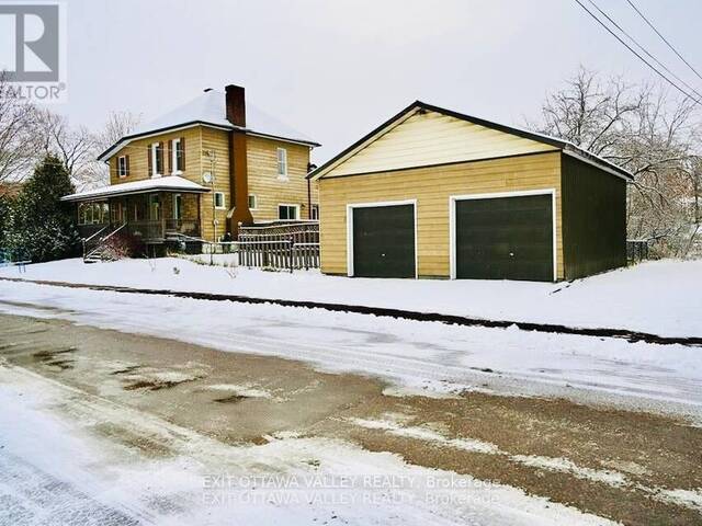 27 MEADOW STREET Cobden Ontario, K0J 1K0 - 3 Bedrooms Home For Sale