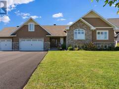 12 FAIRWAY DRIVE Petawawa Ontario, K8A 8N2