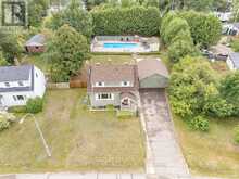 25 LAURENTIAN STREET | Deep River Ontario | Slide Image Thirty-seven