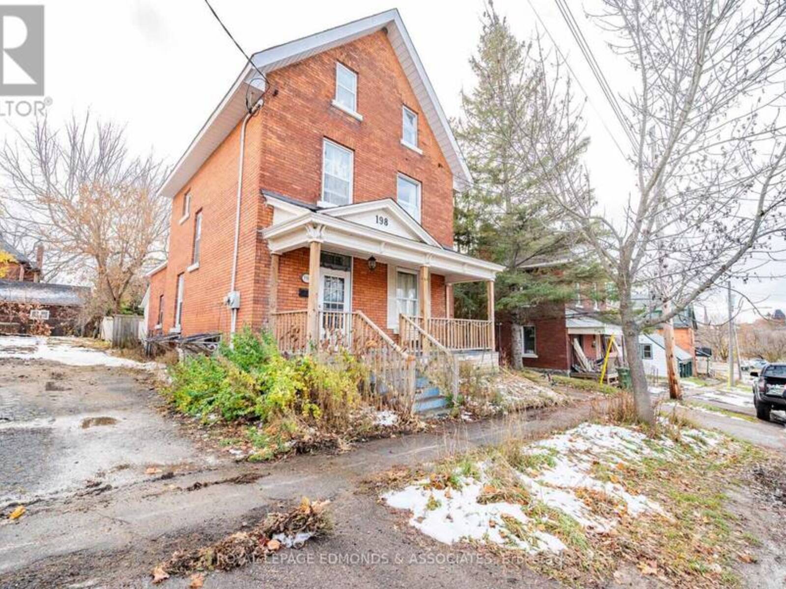 198 MCALLISTER STREET, Pembroke, Ontario K8A 3G2