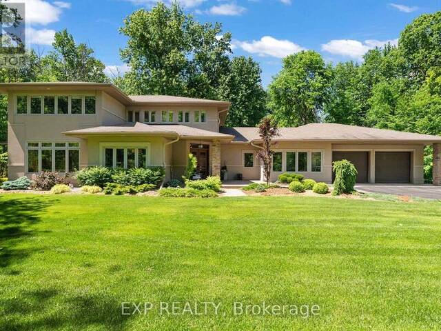 5759 QUEENSCOURT CRESCENT Ottawa Ontario, K4M 1K3 - 5 Bedrooms Home For Sale