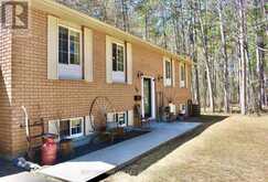 16 HERITAGE DRIVE | Petawawa Ontario | Slide Image Three