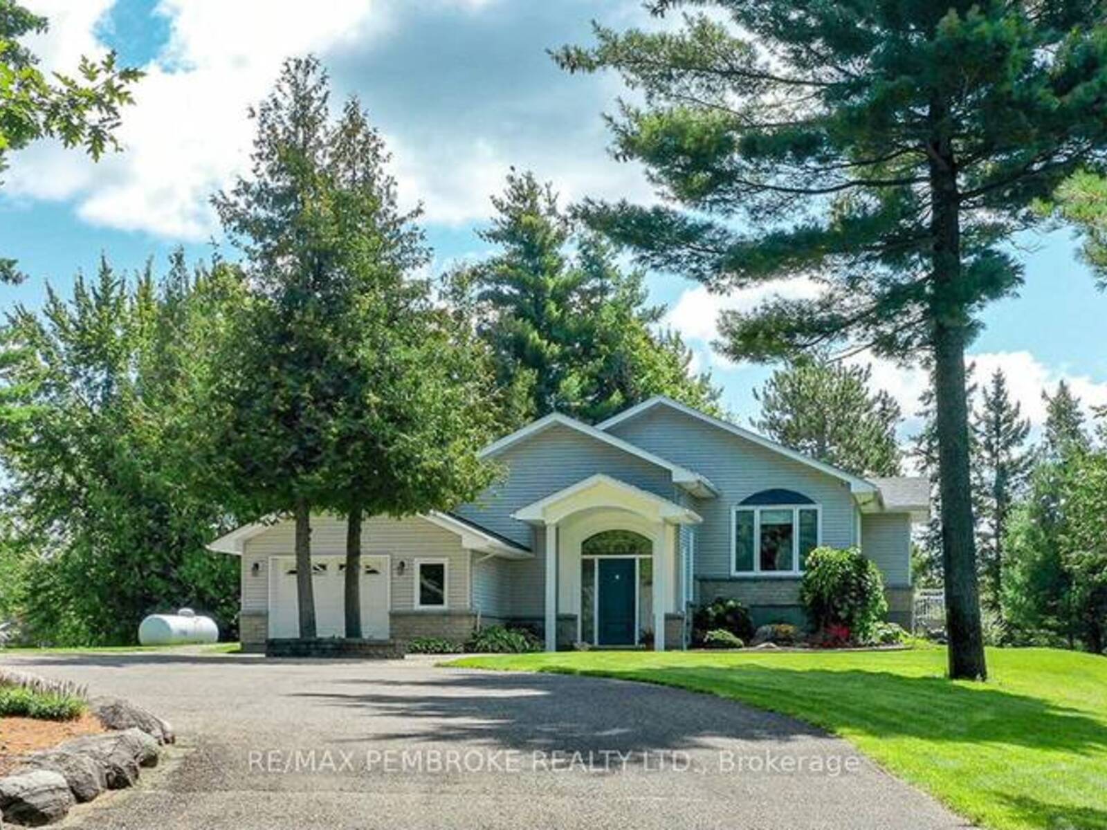 115 ISLAND VIEW DRIVE, North Algona Wilberforce, Ontario K0J 1X0
