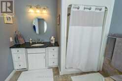 115 ISLAND VIEW DRIVE | North Algona Wilberforce Ontario | Slide Image Thirteen