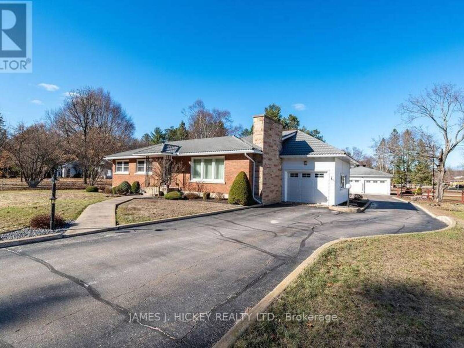 33430 HWY 17 HIGHWAY W, Deep River, Ontario K0J 1P0